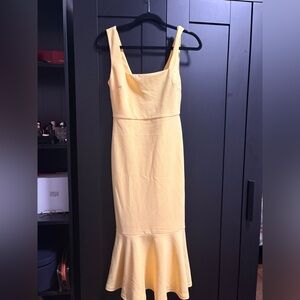 Lulus Moment Maker Light Yellow Square Neck Trumpet Midi Dress — NWT